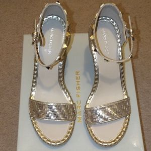 Size 10 Marc Fisher Gold Espadrille Wedges NIB